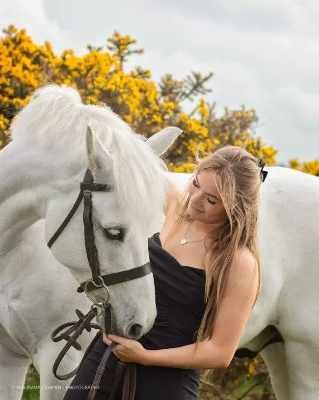 Connie modeling on her horse Flip - for an equine portrait session with Digital Camera magazine, Calbeck fells