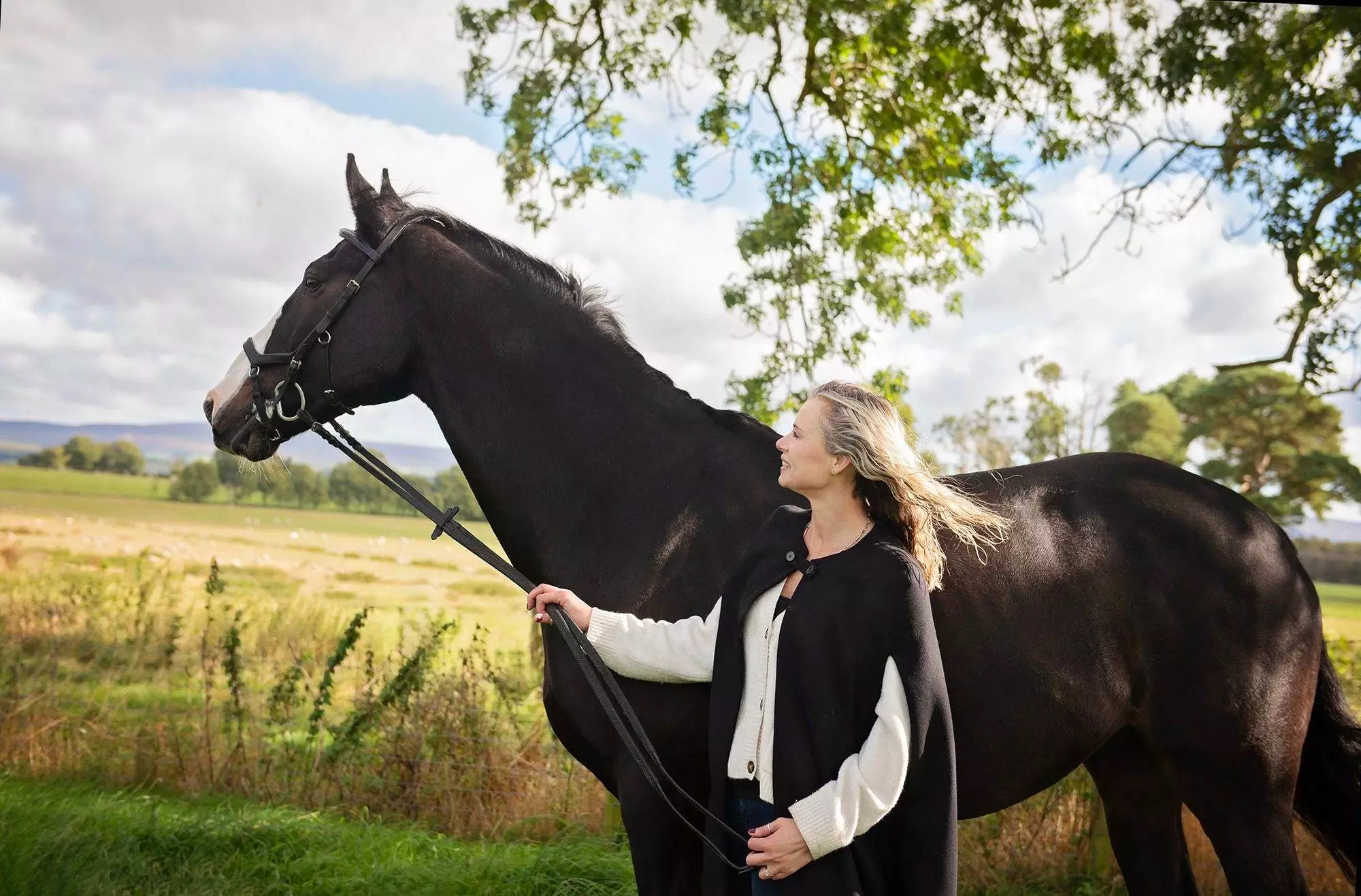 Golden oldie - horse photoshoot by Emma Campbell