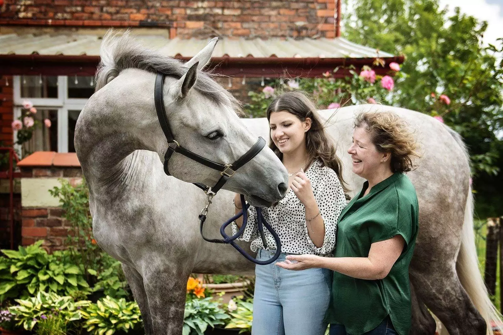 Mother Daughter horse photoshoot