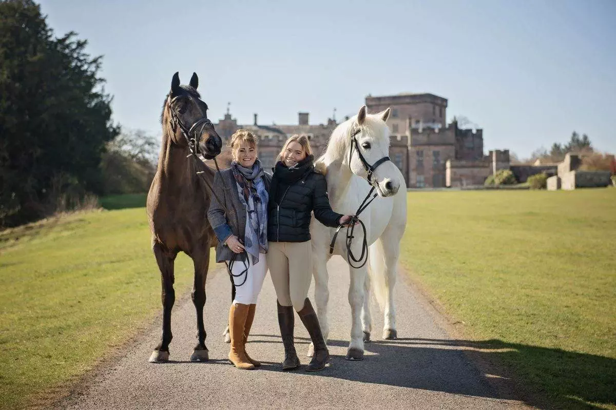 Mother and Daughter horse photoshoot